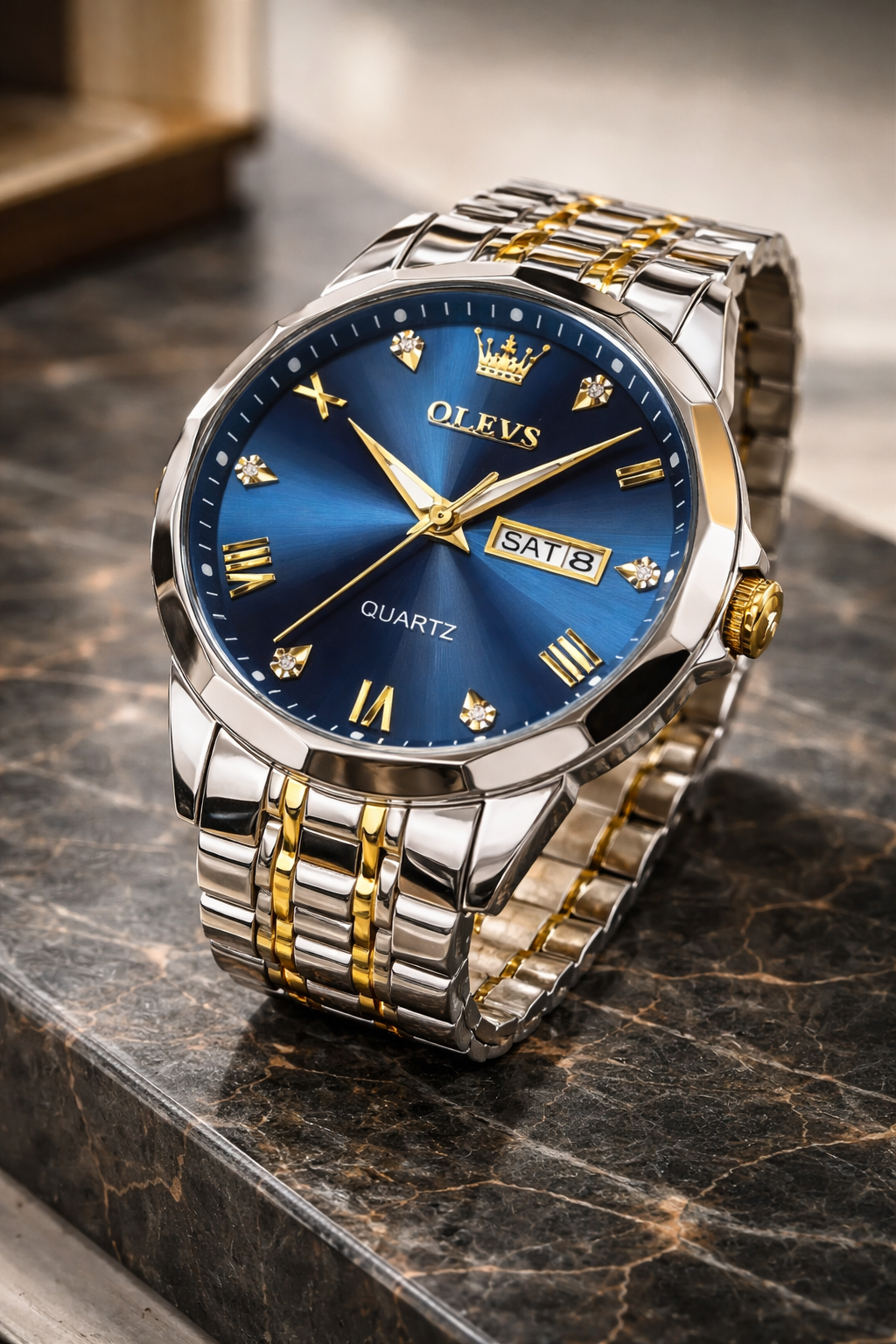Relógio Olevs masculino dourado e prateado. Elegância executiva, presença marcante e sofisticação atemporal