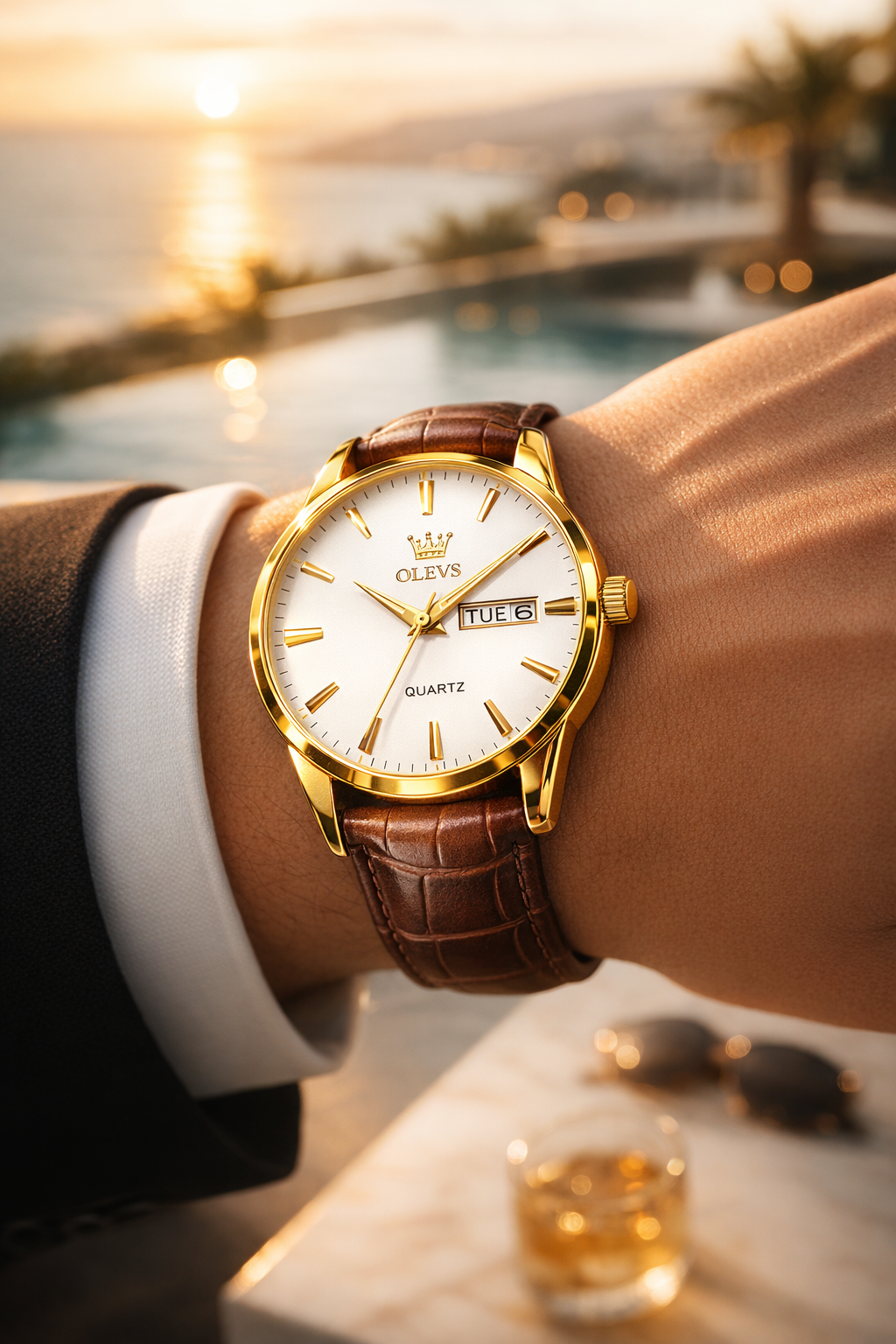 Relógio OLEVS masculino dourado. Elegância clássica, presença refinada e estilo executivo atemporal.